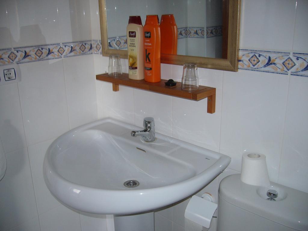 Apartamentos Alamare Sevilla Ruang foto